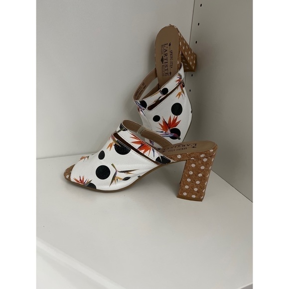 L’artiste POLKA DOT BIRDS OF PARADISE CHUNKY HEELED LORENETTI SANDALS - SIZE 40 - Picture 5 of 10